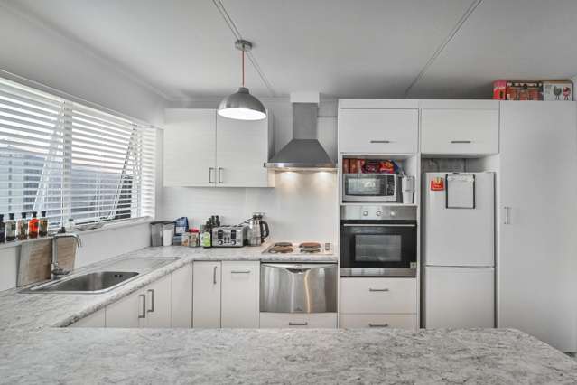 1/410 Avenue Road West Hastings_2