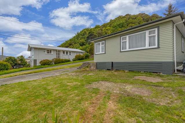 71 Petrie Street Wainuiomata_2