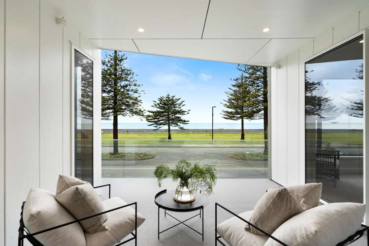 585 Marine Parade Napier South_8