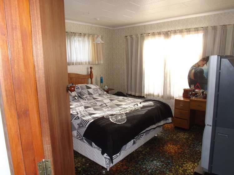 8 Ryley Street Owaka_6