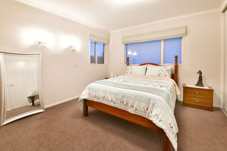 65 Chesterfield Way Orewa_19