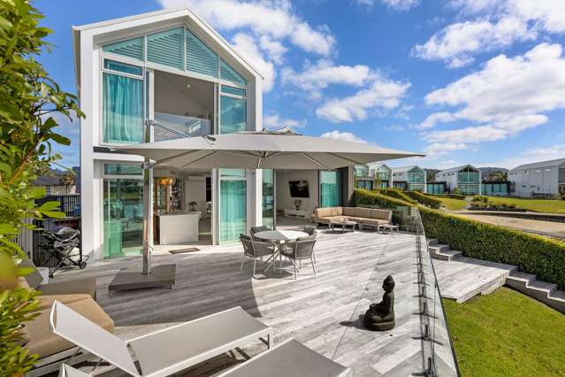 BOATER'S PARADISE MEETS BEACHSIDE BLISS