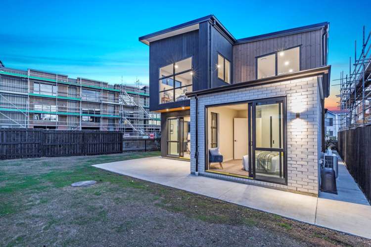 64 Glidepath Road Hobsonville_21