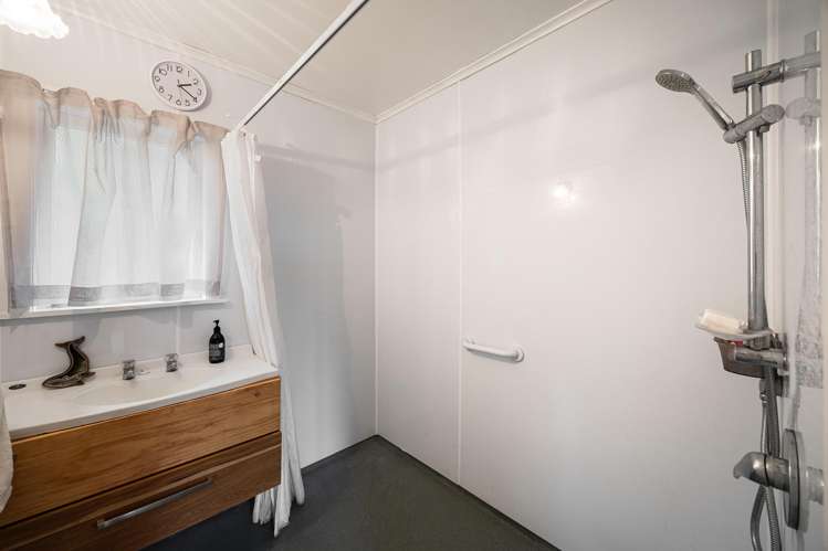 32 Donovan Street Blockhouse Bay_24