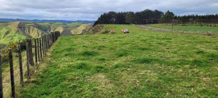 0n Kaharoa Road Patea_3