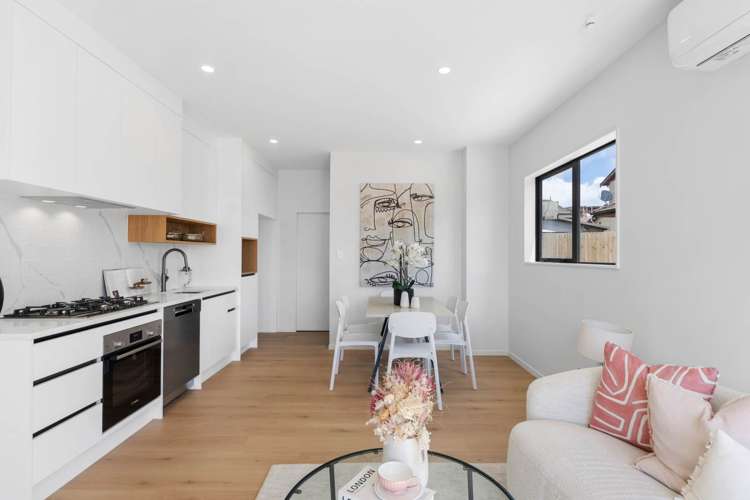 8B Devonshire Road Unsworth Heights_7