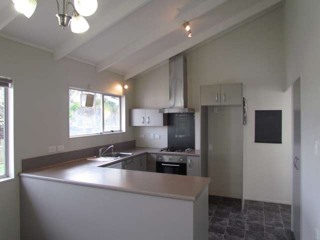 9 Raupapa Street Northcote_1