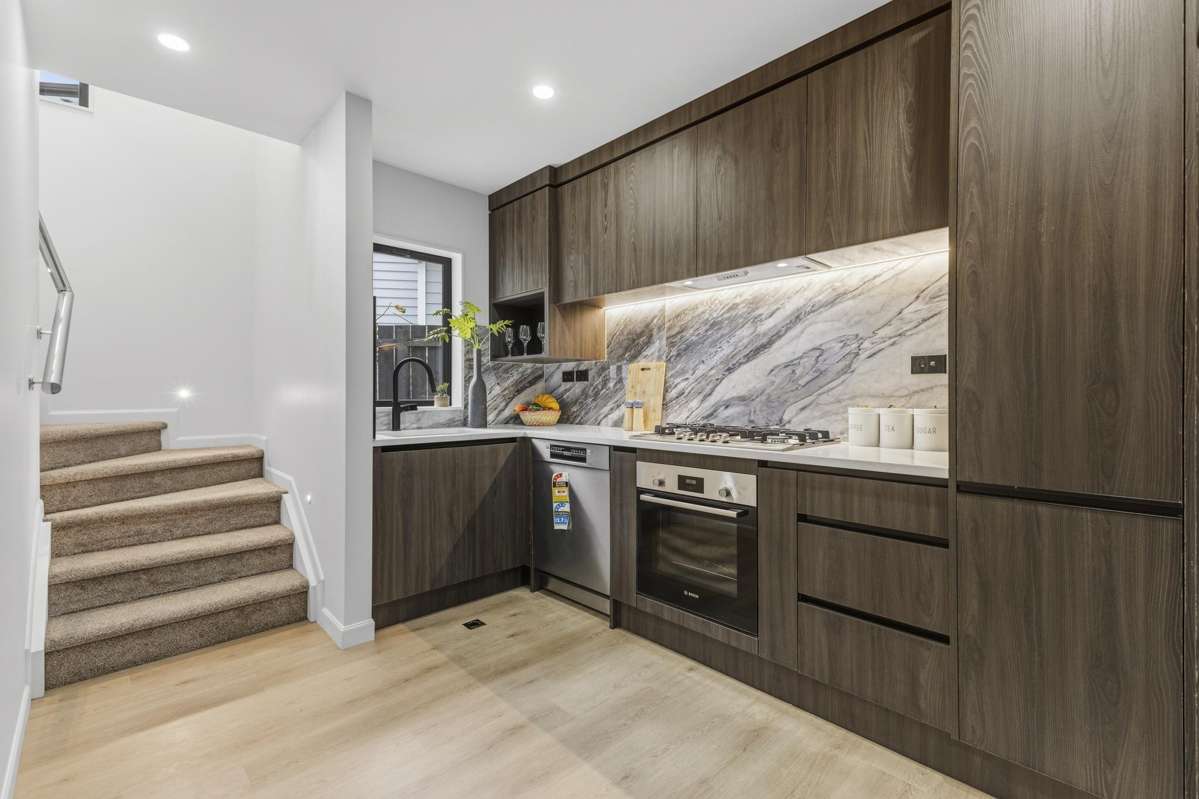 3/8 Buller Crescent_1