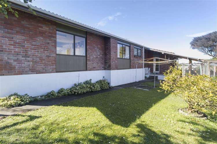 2 Tirohunga Drive Henderson_17