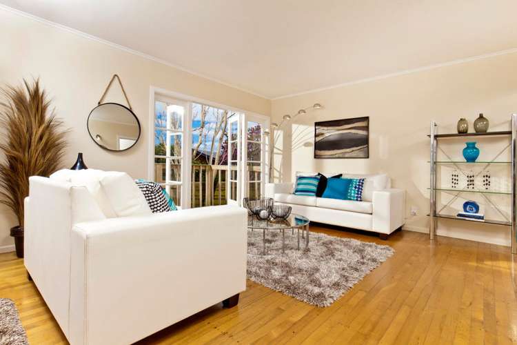 2/7 Vera Road Te Atatu South_11