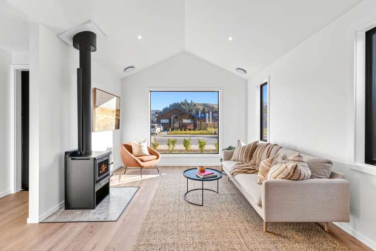 113 Wooing Tree Avenue Cromwell_2