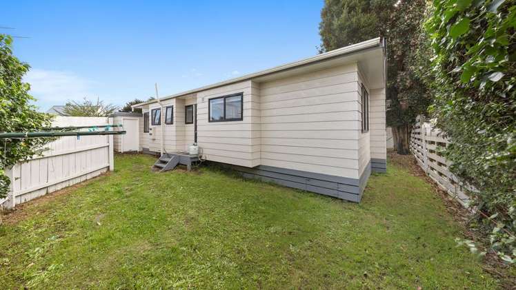 2/40 Halsey Road Manurewa_8