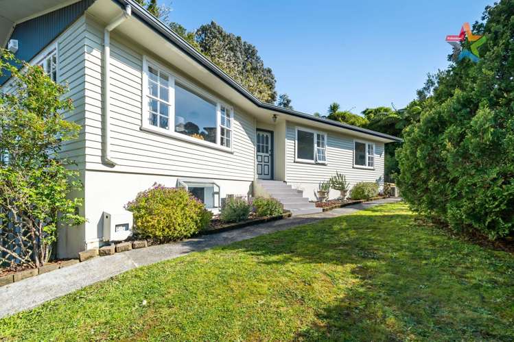 12 Gainsborough Grove Belmont_17