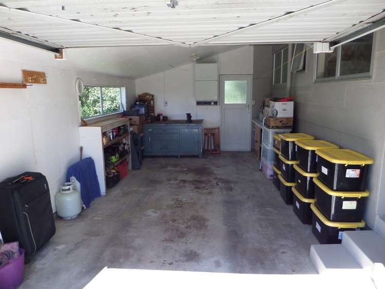 42 Woodward Street Featherston_19