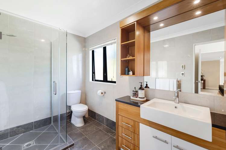 2 Armstrong Farm Drive East Tamaki Heights_14