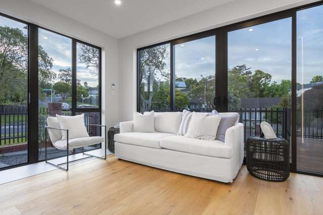 1 & 2/101 Oaktree Avenue Browns Bay_1