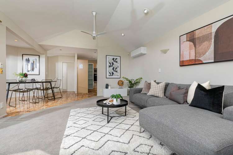 2/28 East Coast Road Milford_13