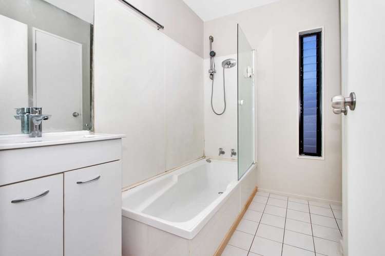 23/12 Ambrico Place New Lynn_4