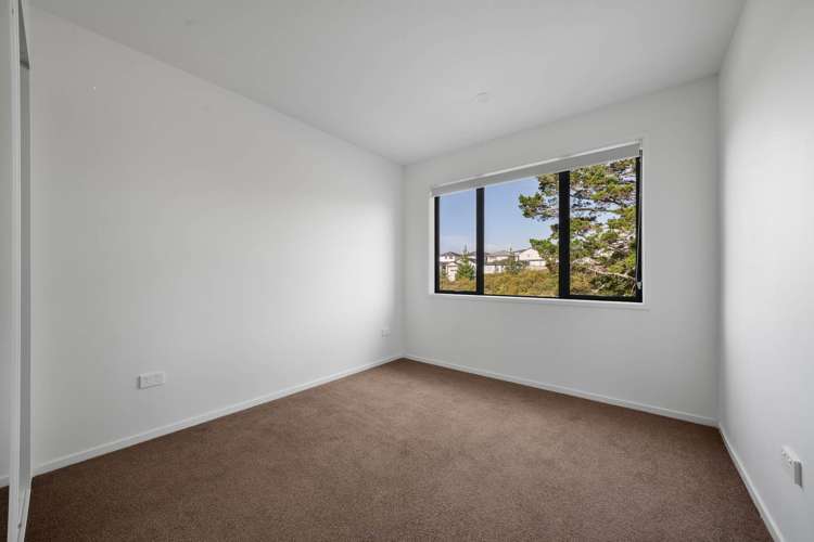 32 Karoro Road Flat Bush_8