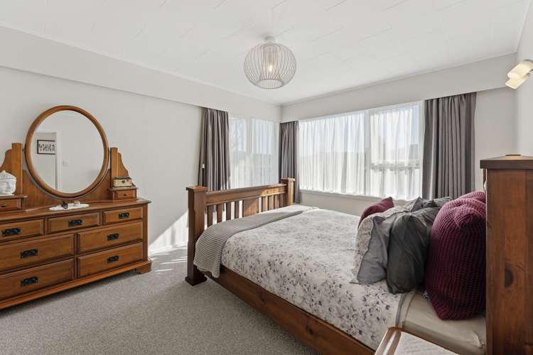 37 Holland Street Wainuiomata_13