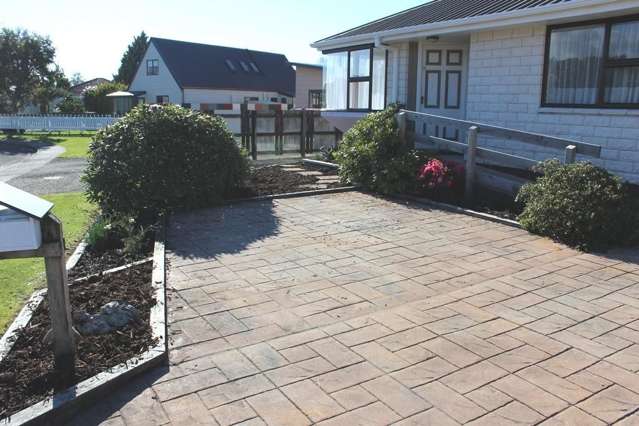 12 Feary Crescent Takaka_1