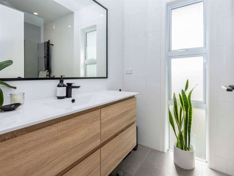 2/69 Wellington Street Howick_10