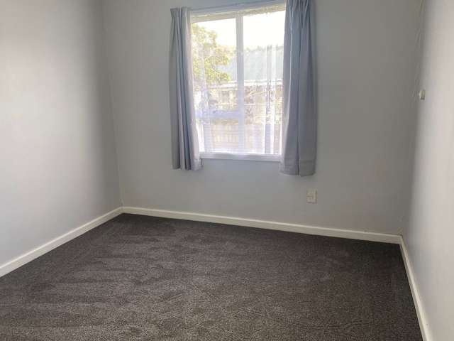 140 Main Road Wainuiomata_2