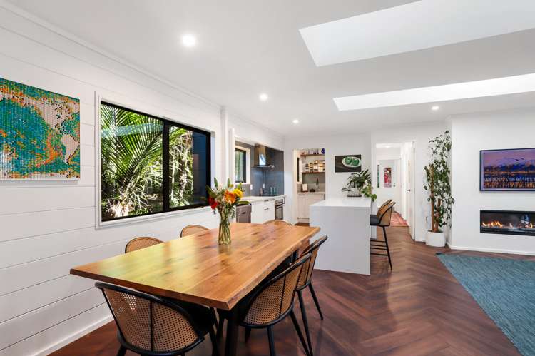 203 Scenic Drive Titirangi_8