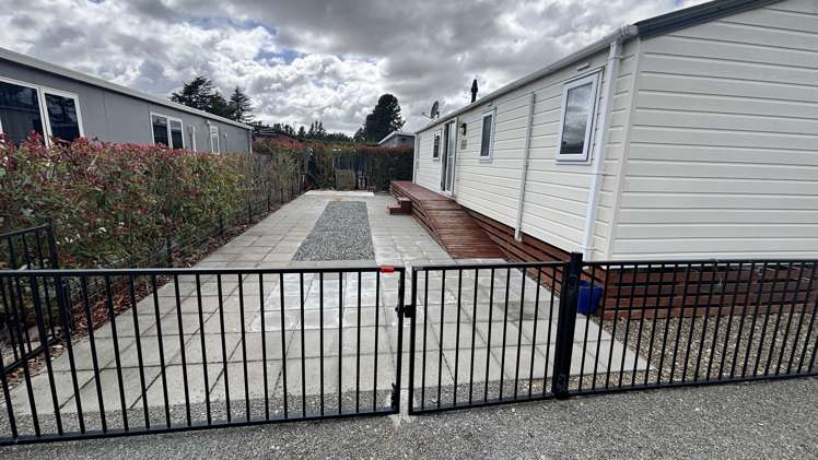 64/433 Dixons Road Loburn_13