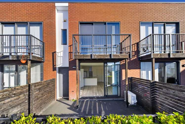 37/10 Buffon Street Waltham_22
