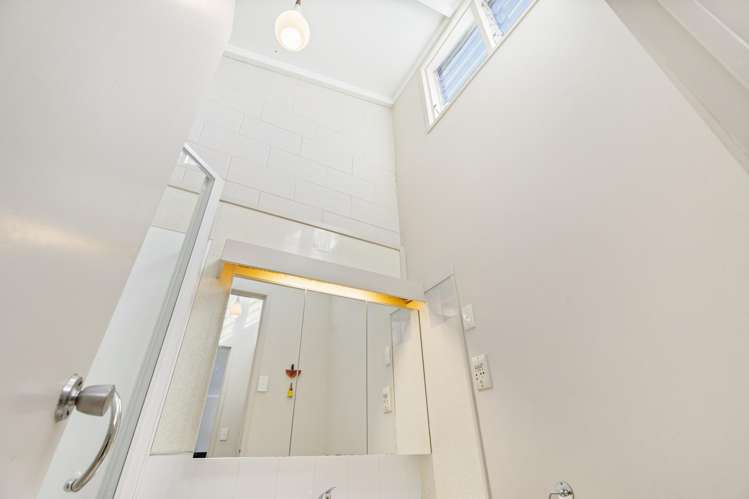 4/109A Te Atatu Road Te Atatu South_14
