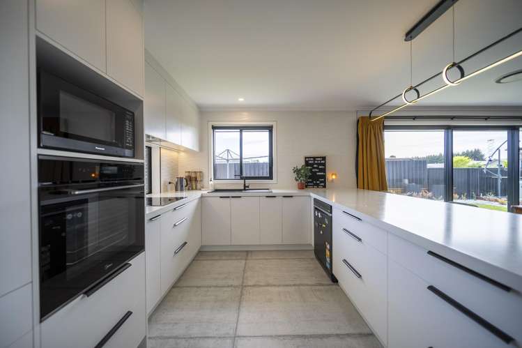 10 Orbell Crescent_3