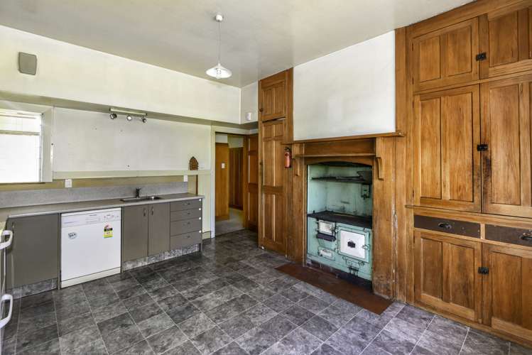 5565 West Coast Road Springfield_7