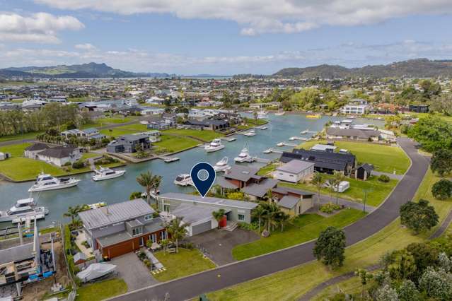 18 Hei Esplanade Whitianga_1