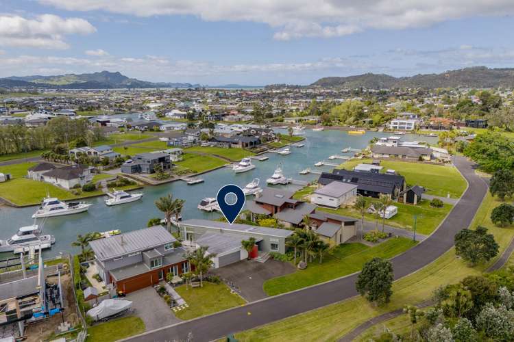 18 Hei Esplanade Whitianga_1