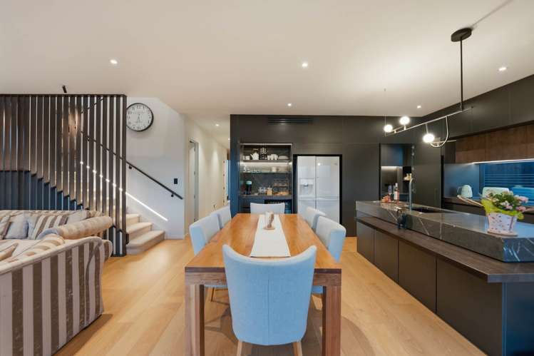 55 Michael Bosher Way Flat Bush_14