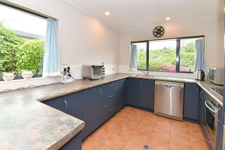 2/15 Mably Court Stanmore Bay_5
