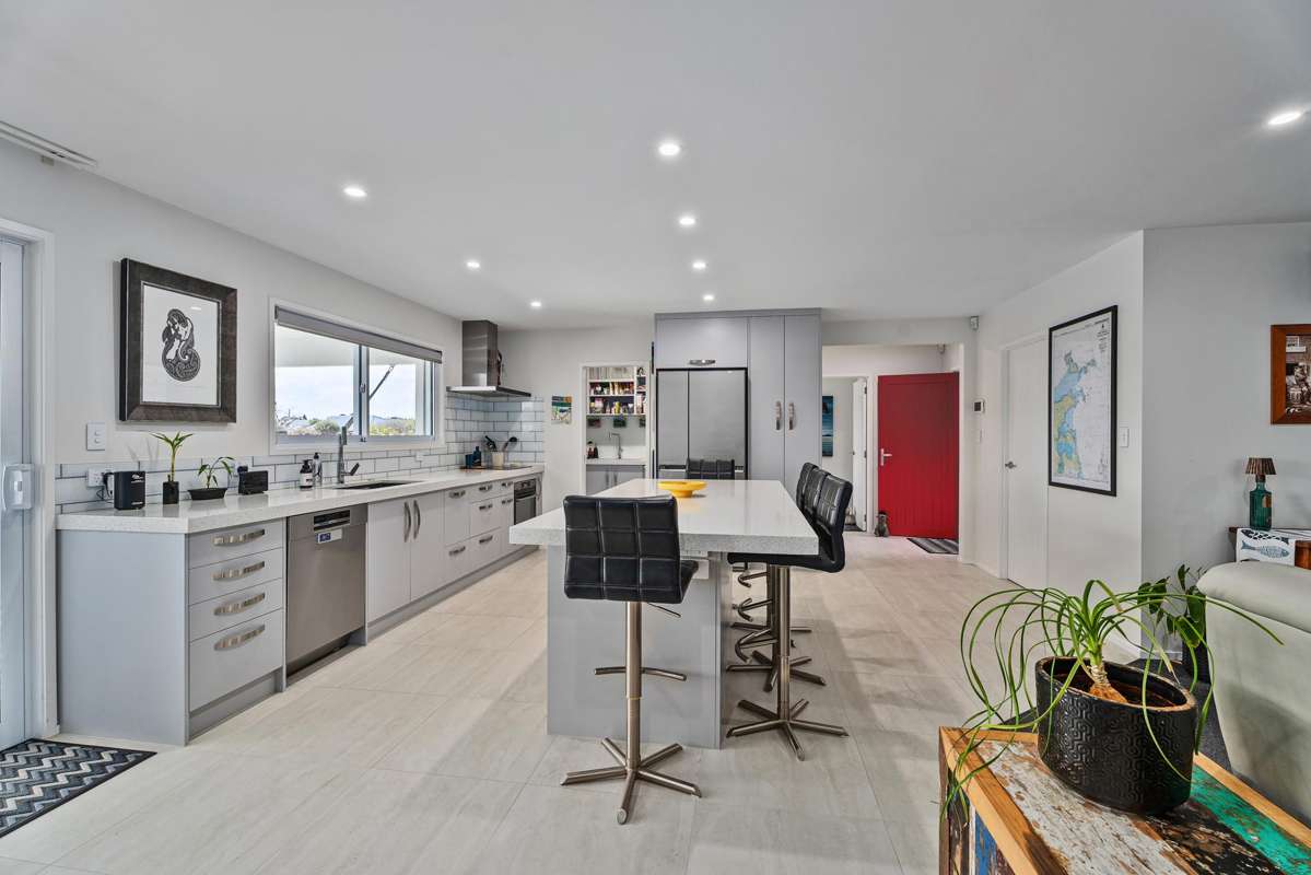 15 Whitby Avenue_2