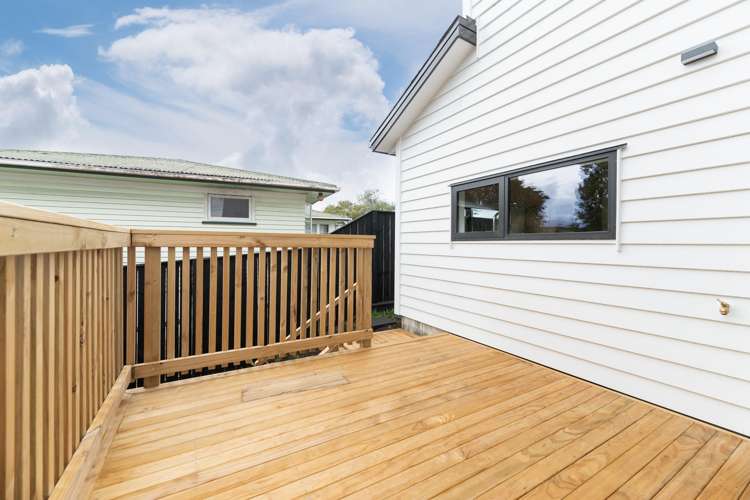 18B Geneva Place Blockhouse Bay_11