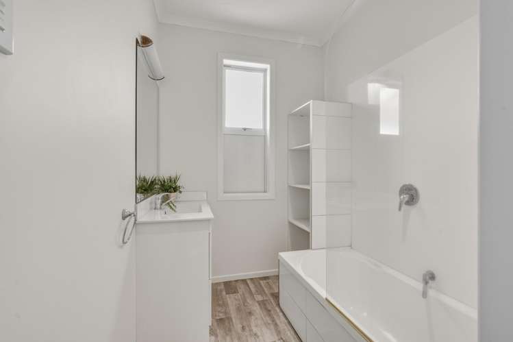 72 Broadway Waitara_13