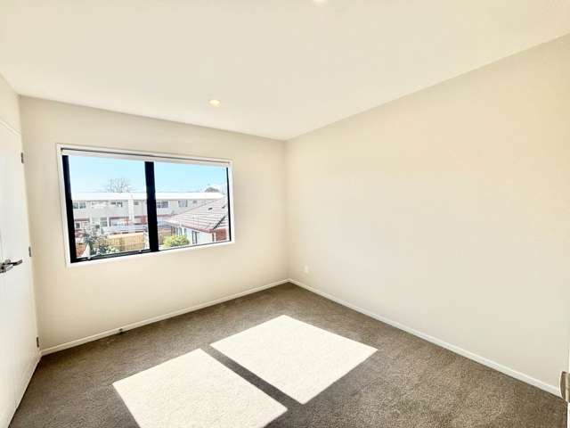 10/113 Moore Street Howick_4