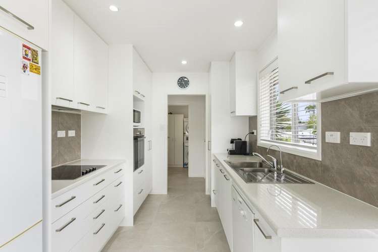 1/15 Sherie Place Howick_11