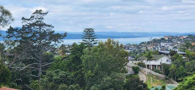 1/70B Carlisle Road Browns Bay_3