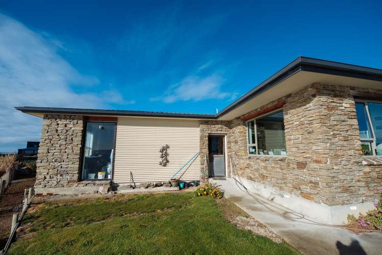 9 Esplanade Kaka Point_16