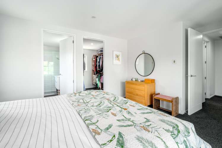6 Mullion Lane Burwood_11