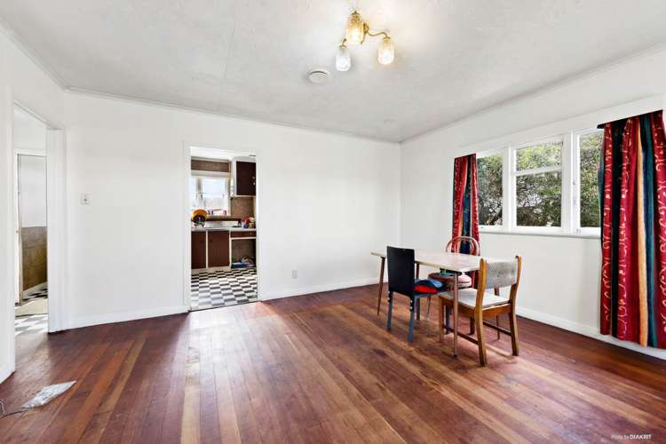 4027 Great North Road Glen Eden_11