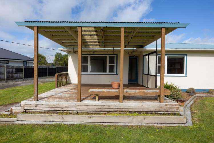 5 Reid Line West Feilding_18