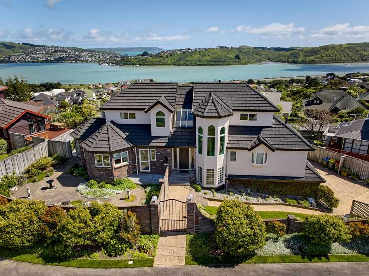 4 Tombane Terrace Papakowhai_24