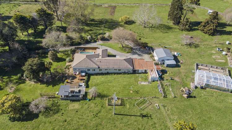 70 Colletts Road Mangaroa_40