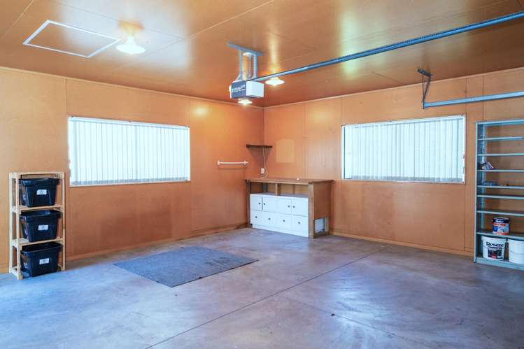 4 Regent Way Taradale_19